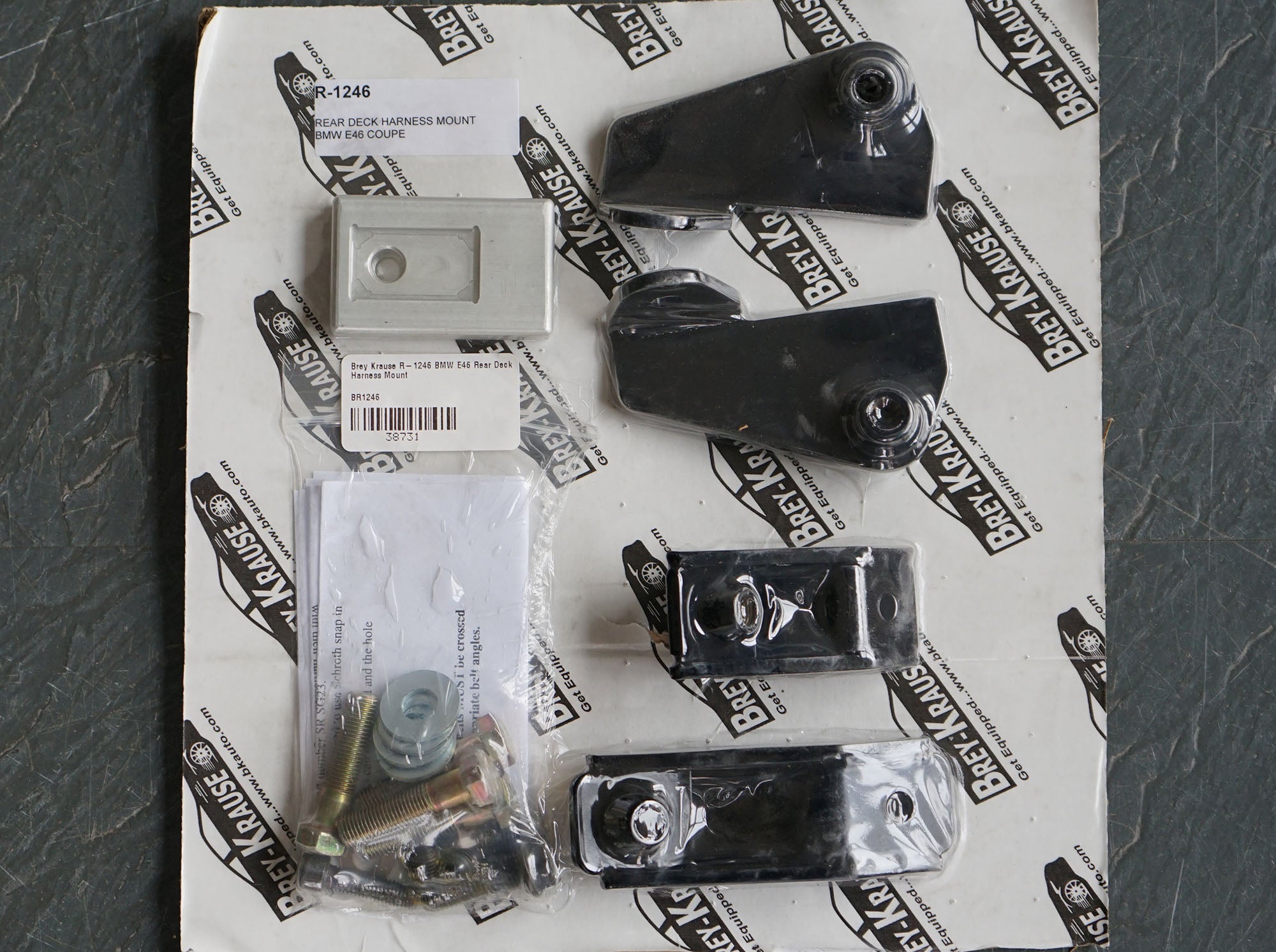 Brey Krause R-1246 Rear Harness Mount Kit - BMW E46